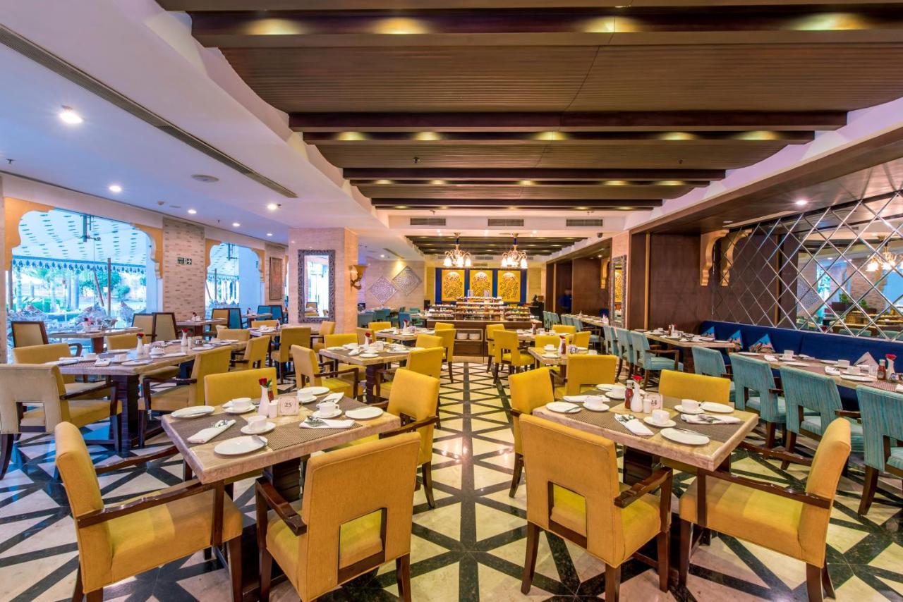 Radisson Blu Udaipur Palace Resort & Spa 외부 사진